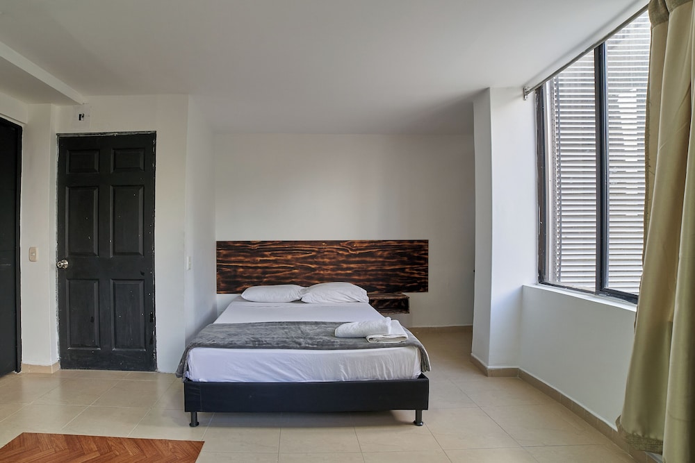 Farum Hotel 12/36