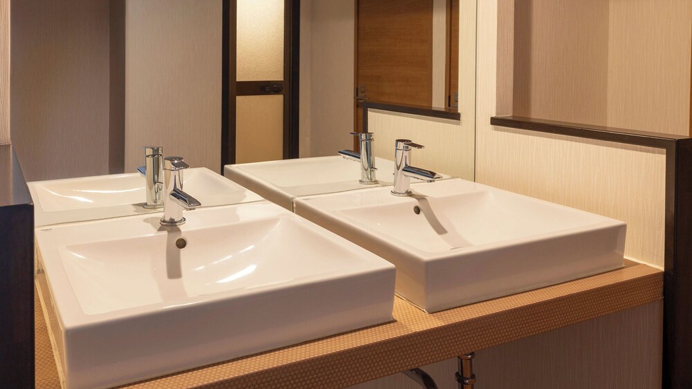 Ooedo Onsen Monogatari Hotel Shinko 72/73