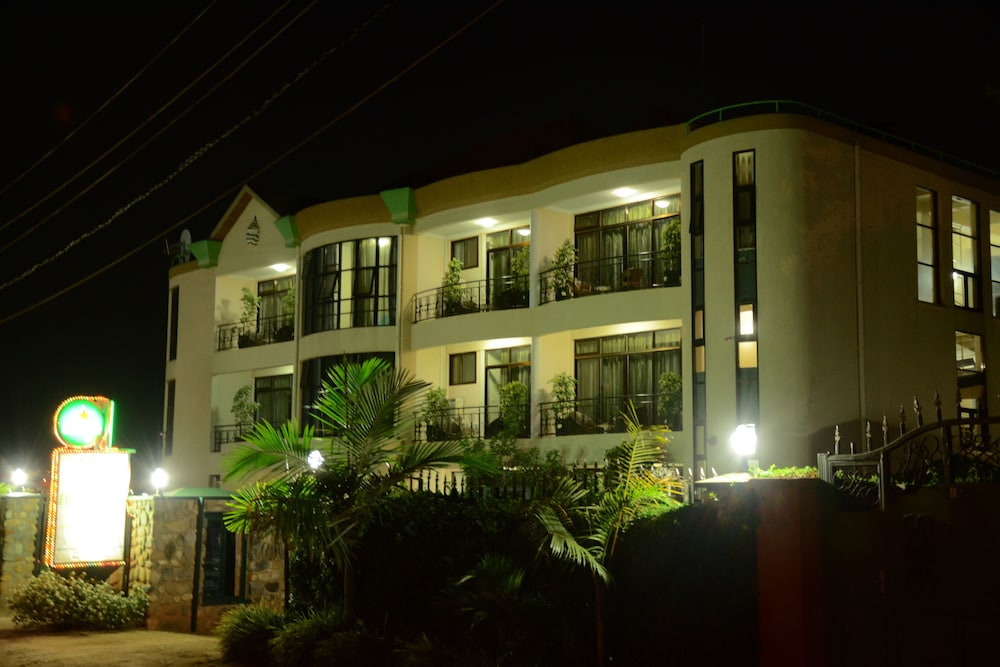 Five To Five Hotel 4/71