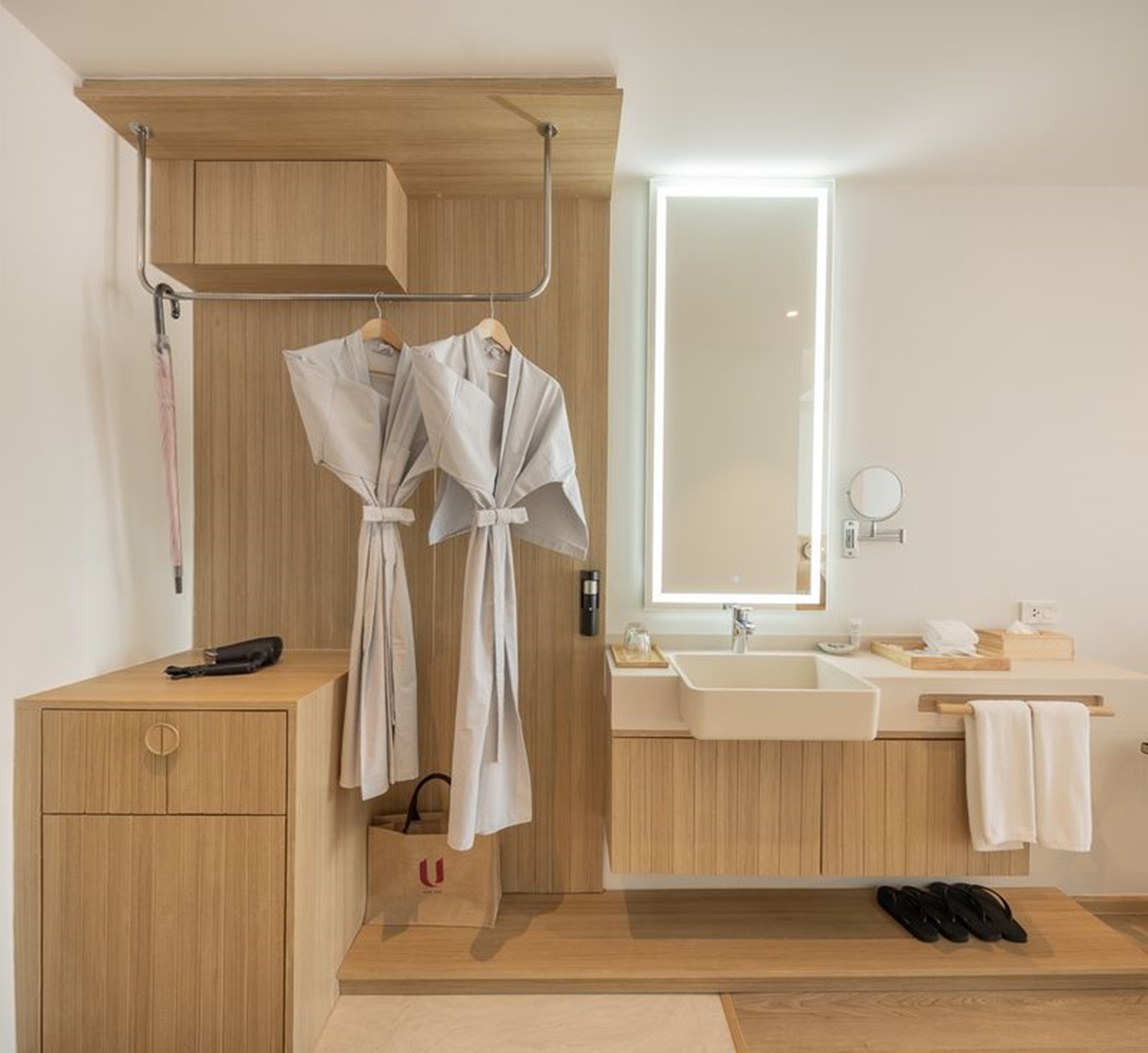 Seascape, Superior, Bathtub، U Hua Hin 3/3