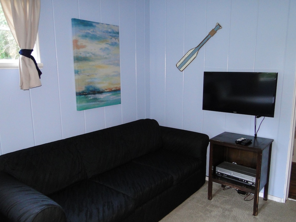 Shakti Cove Cottages 40/58