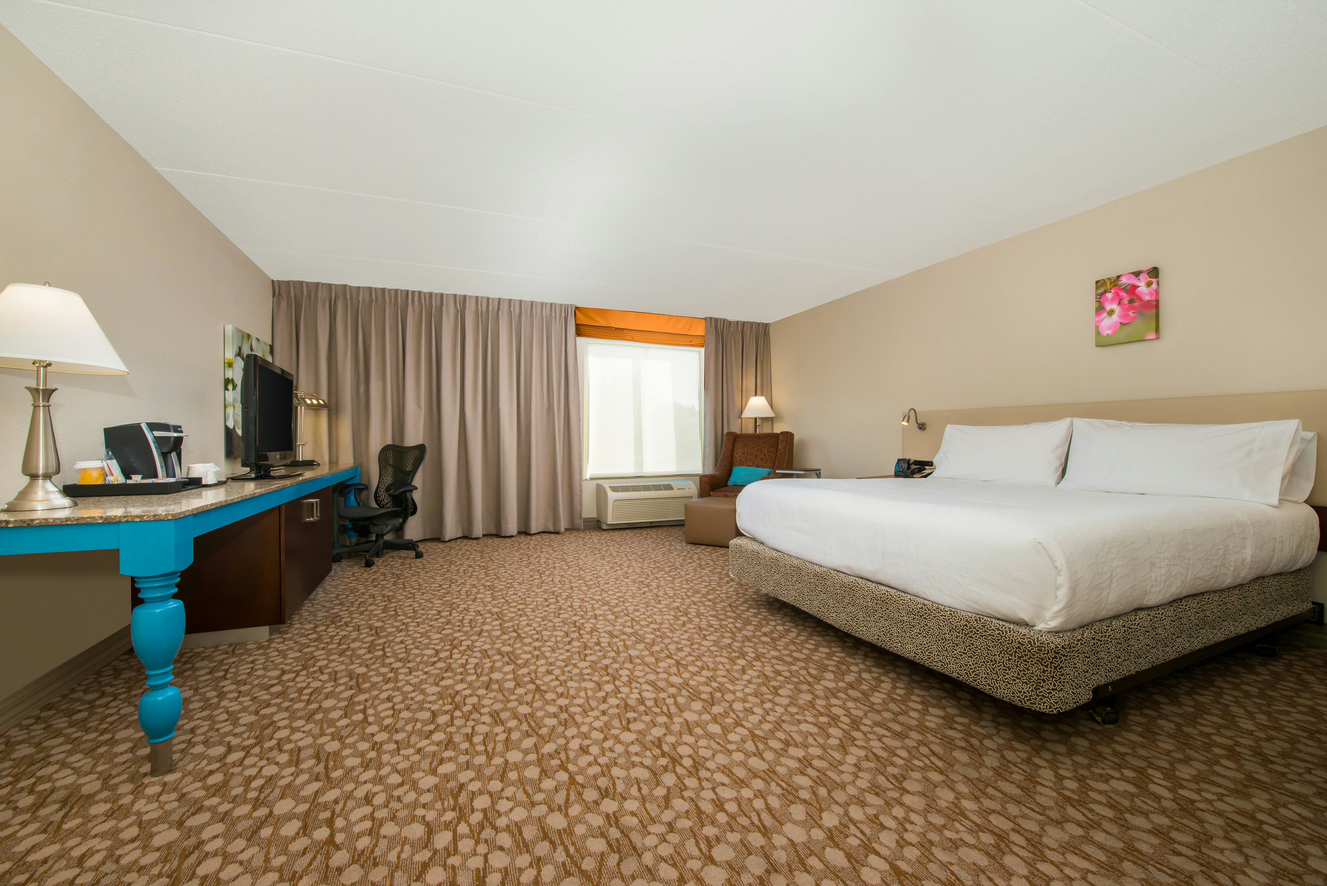 ROOM, KING BED, ACCESSIBLE