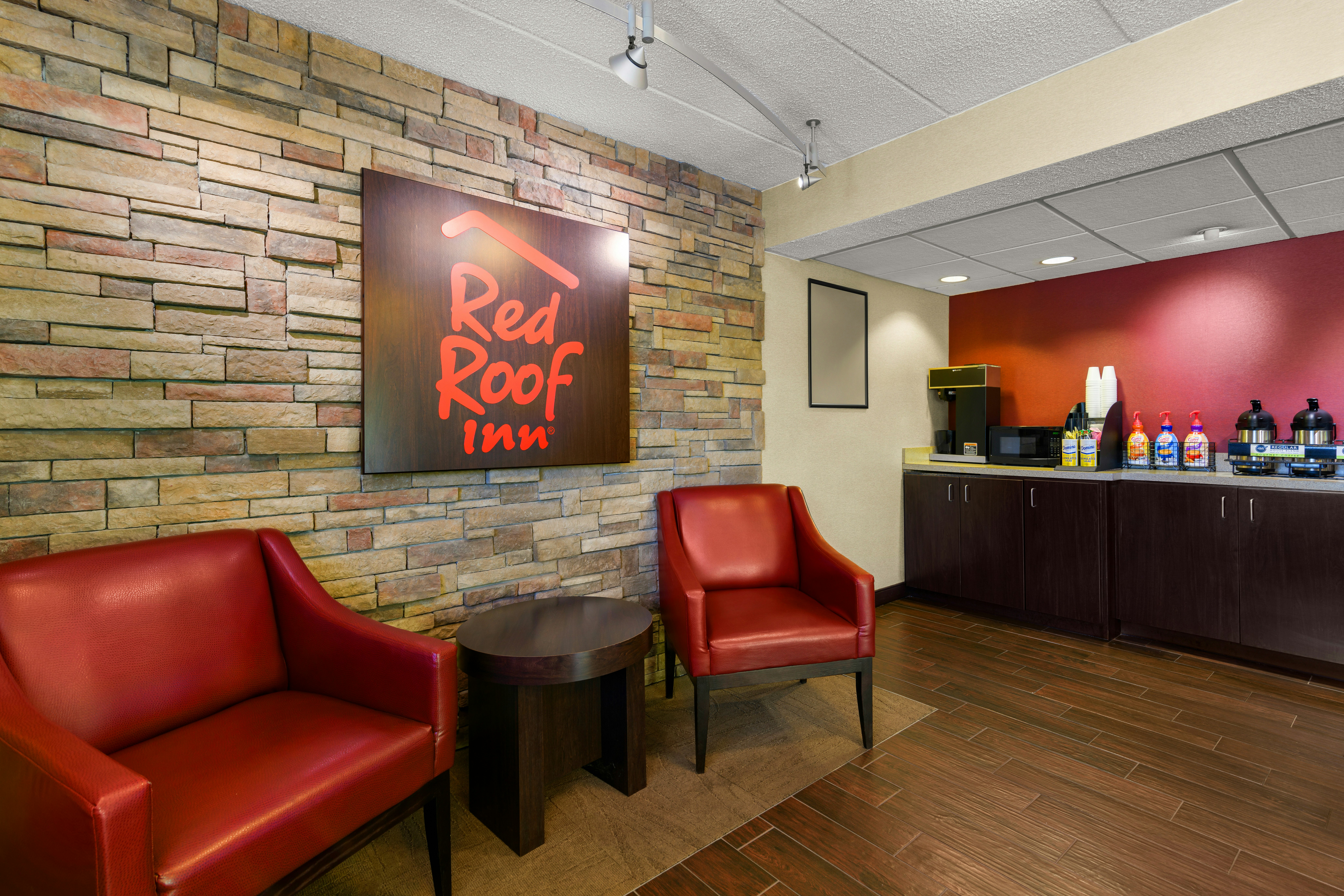 Red Roof Inn Salem 19/23