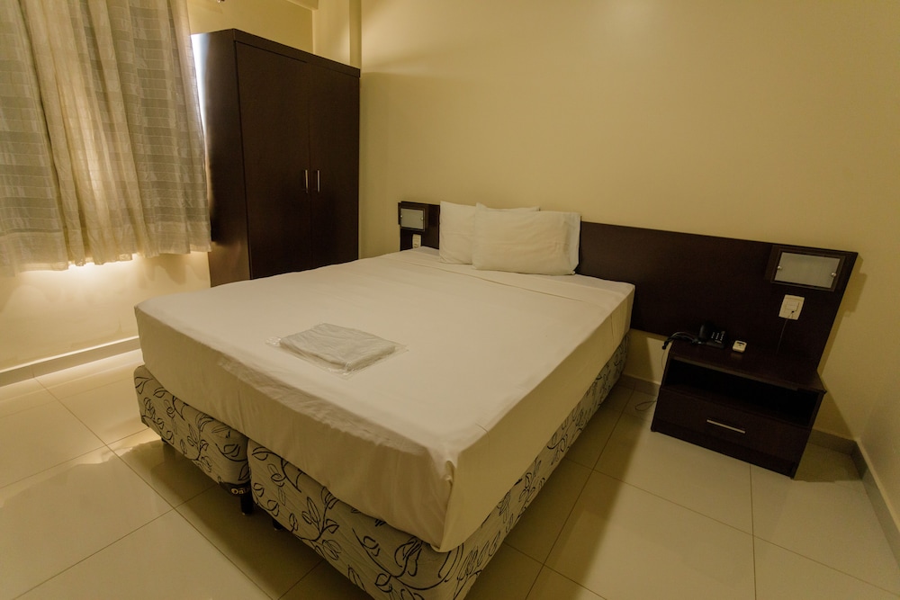 Express Atrium Hotels 11/29