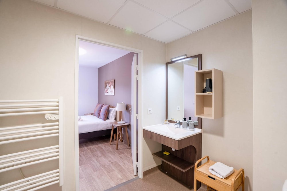 Quality Aparthotel Lyon L'Isle-dAbeau 30/32