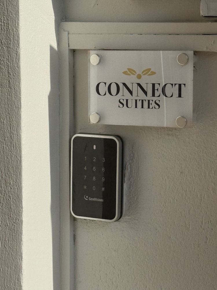 Connect Suites 21/48