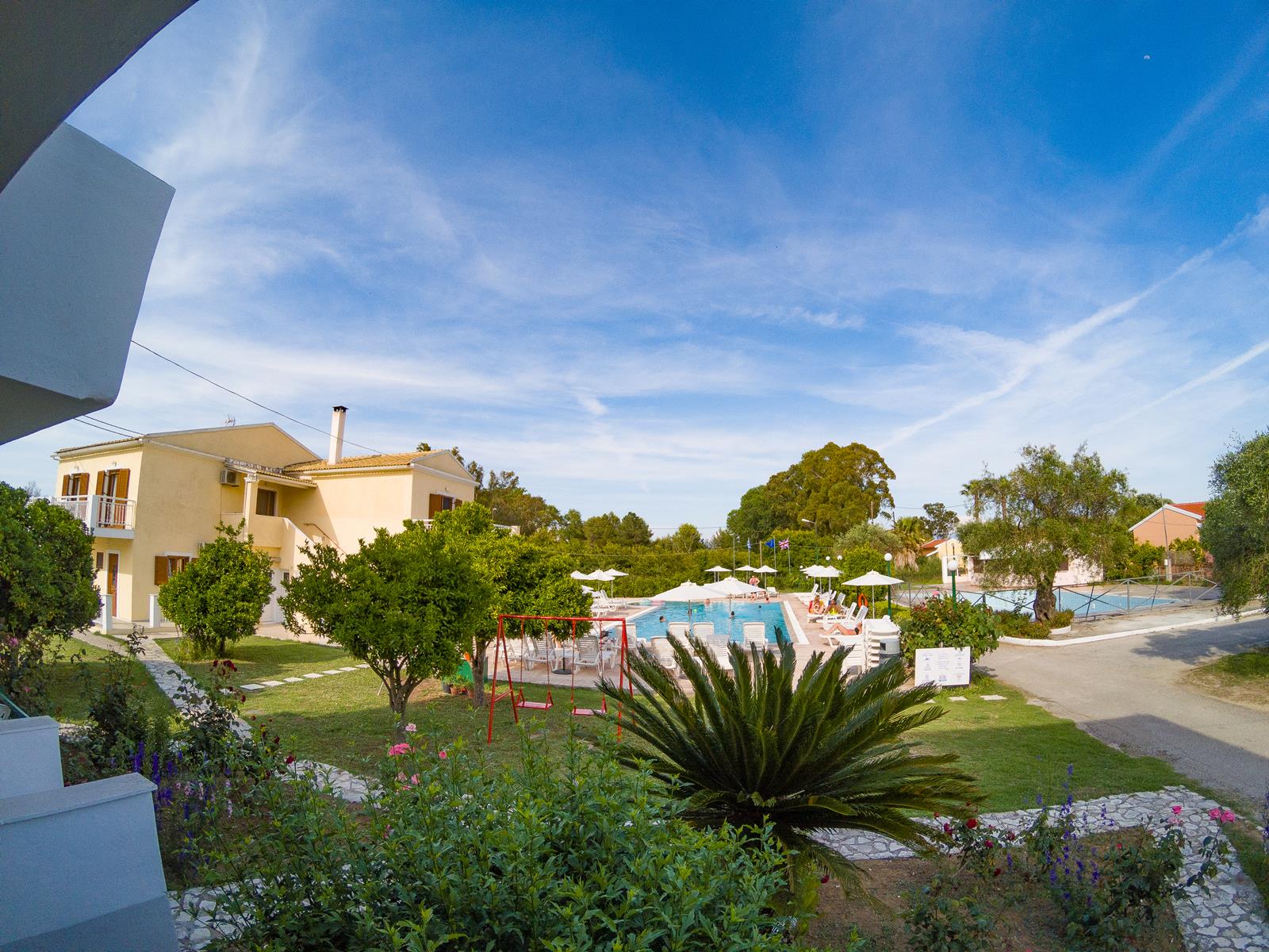 Yianetta Hotel 22/25