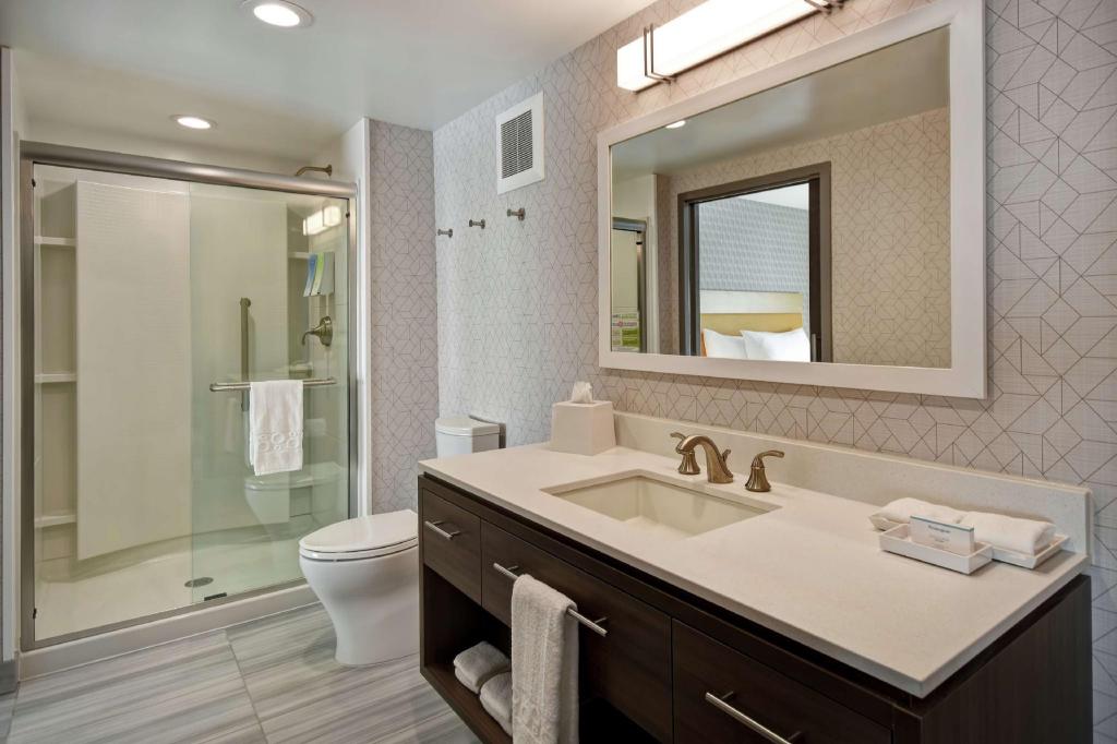 1 Bedroom, Suite, King Bed, Sofa