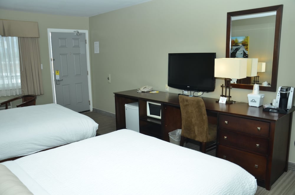 Days Inn By Wyndham Golden 14/41