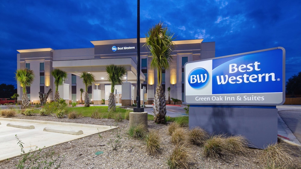 Best Western Green Oak Inn & Suites 4/30