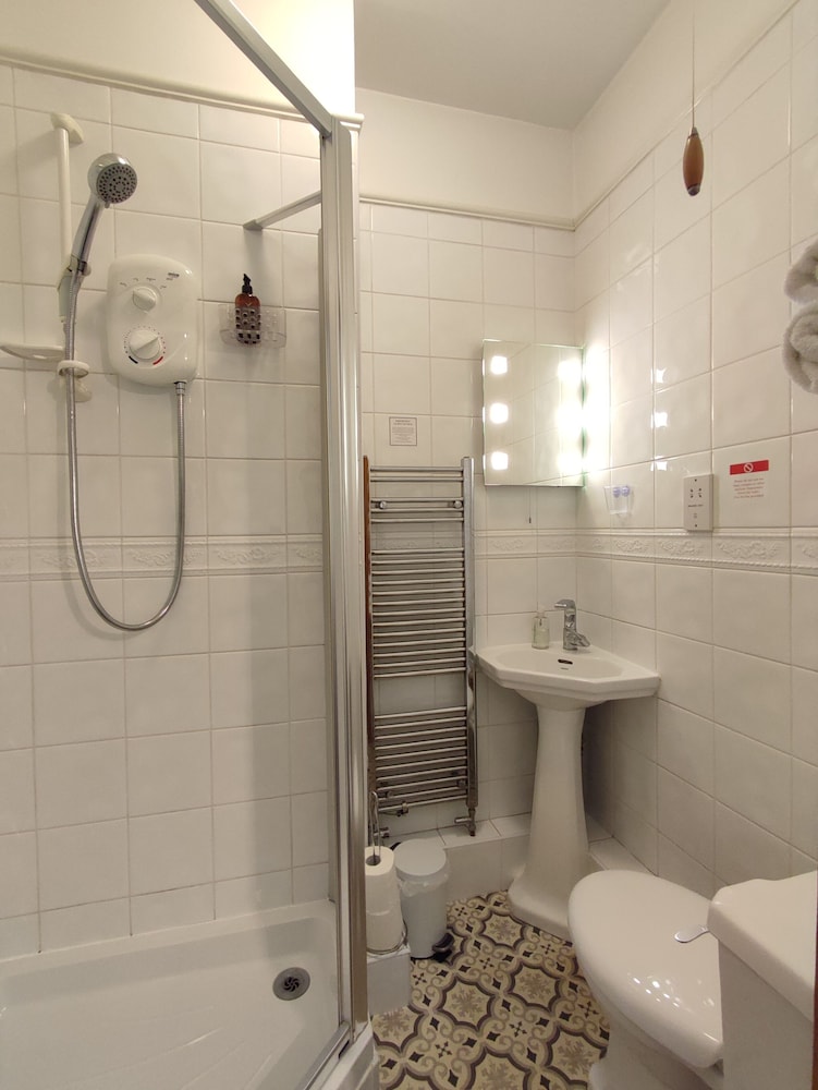 Anton Guest House Bed and Breakfast 42/50