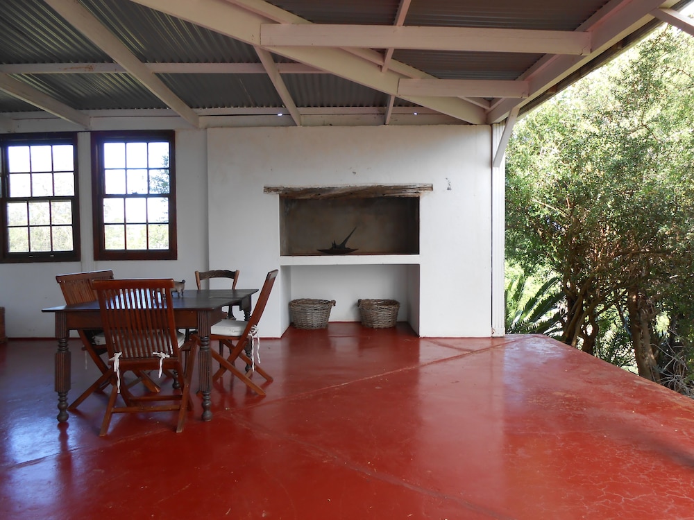 Leeuwenbosch Shearers Lodge 31/50