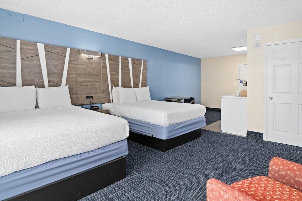 STANDARD, 2 QUEEN BEDS