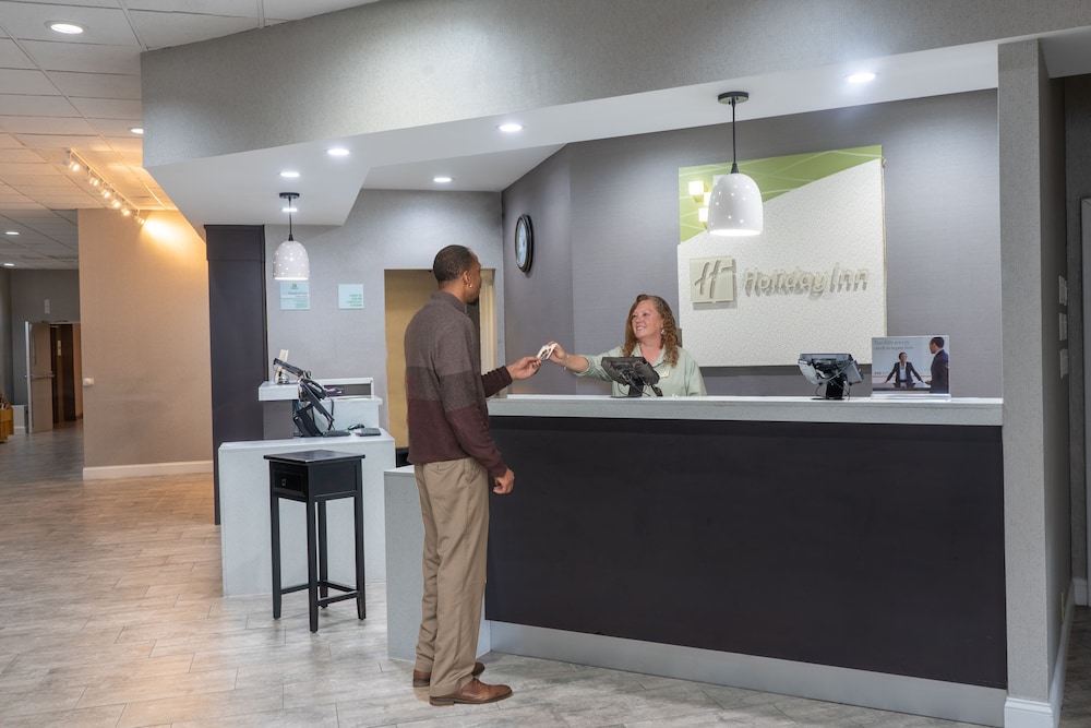 Holiday Inn Huntsville Research Park 7/52