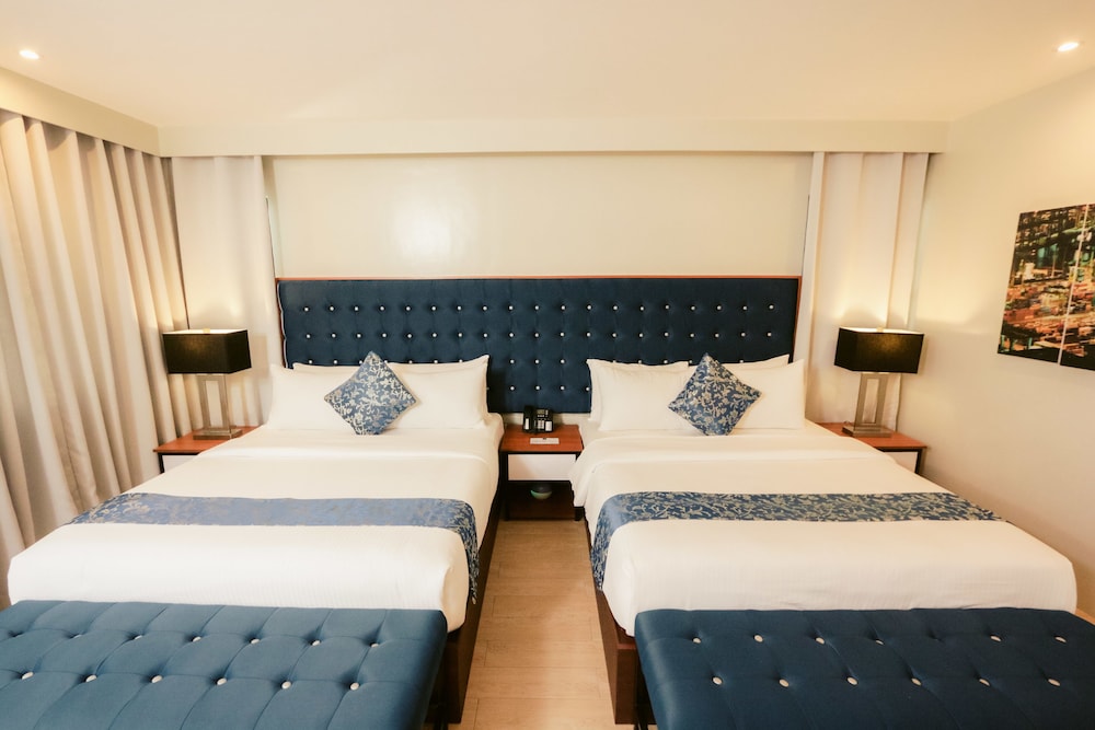 The Madeline Boutique Hotel & Suites 8/28