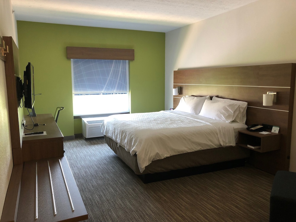 Holiday Inn Express Hotel Suites Franklin 9/61