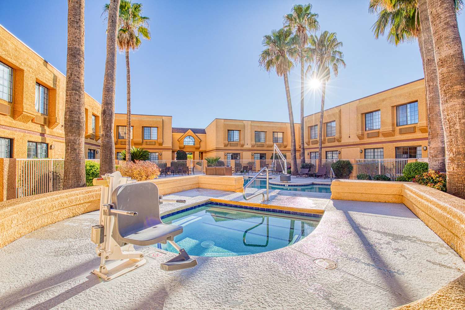 Best Western Green Valley Inn 39/40