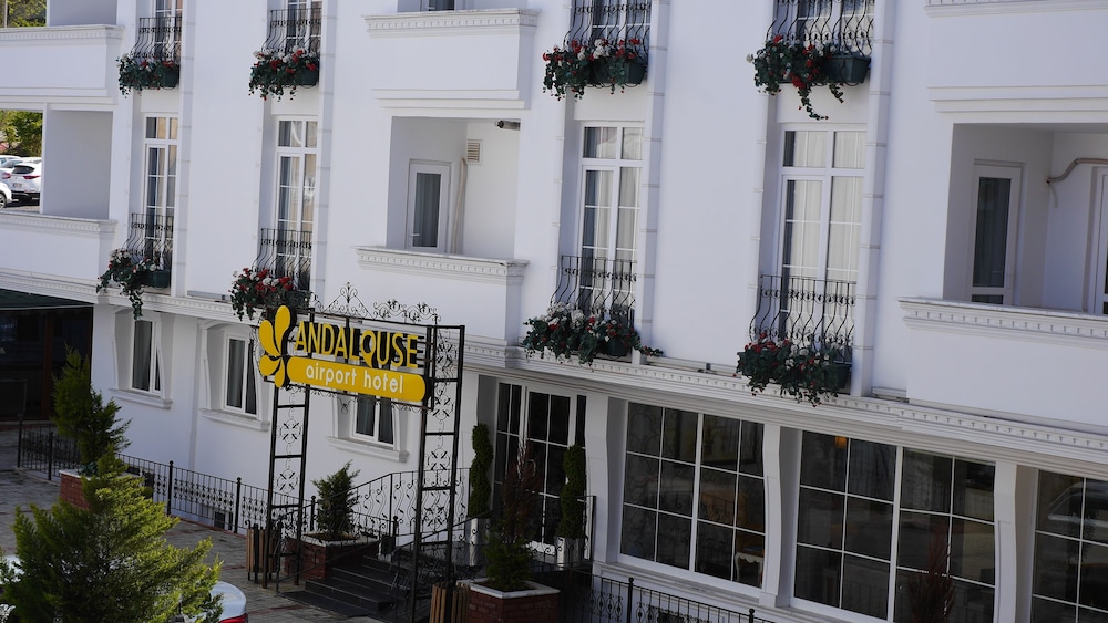 Andalouse Airport Suite Hotel 6/50