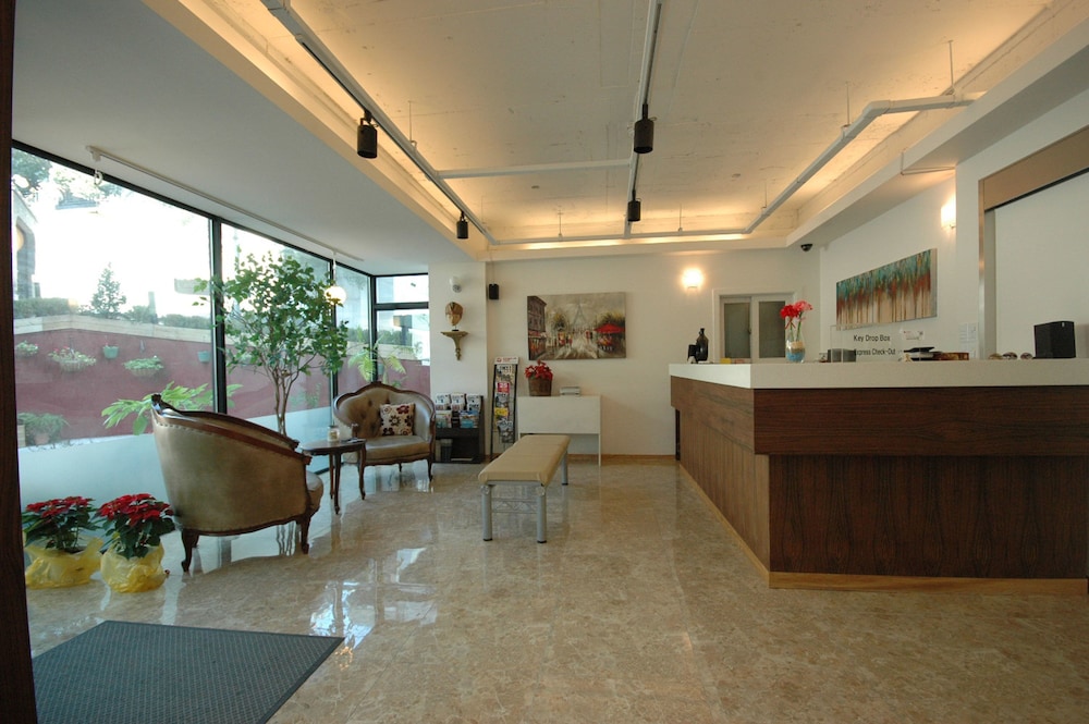 E-Residence photo3