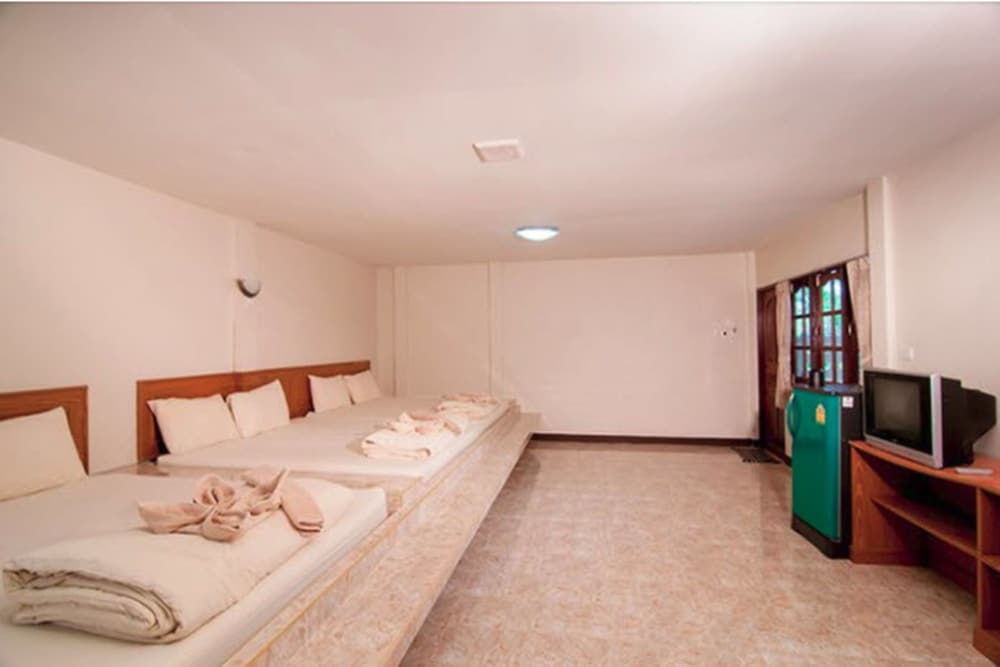 Varin Beach Resort 24/75
