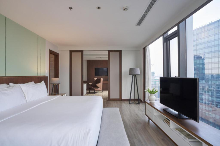 1 Bedroom, Flat, City View, Living Area