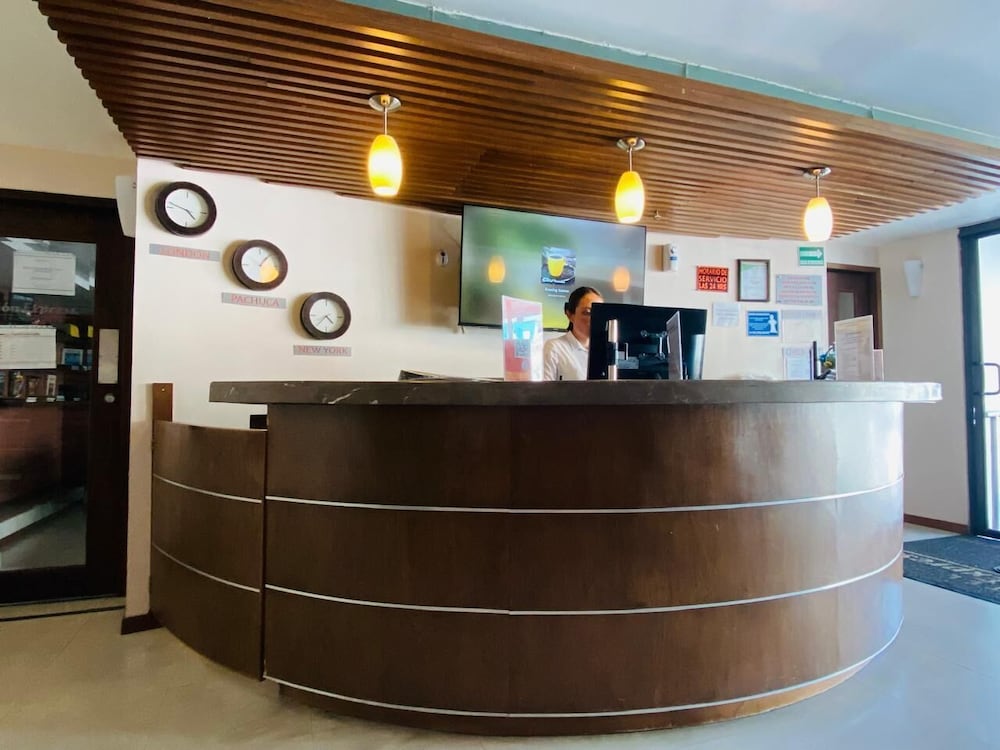 Hotel Mision Express Pachuca 5/36