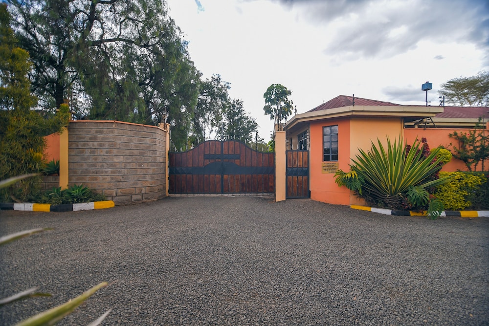 Falcon Heights Hotel 47/60