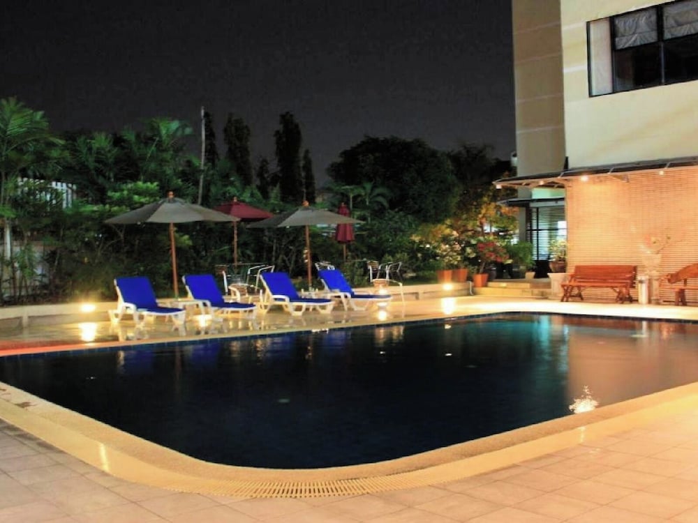 SUMMIT PAVILION SUVARNABHUMI HOTEL 45/50