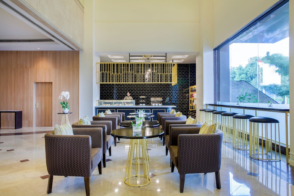 AIHO Hotel Medan 37/57