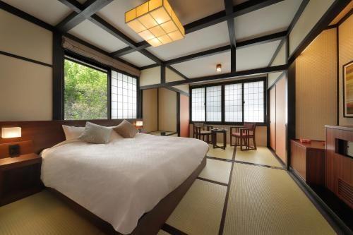 JAPANESE, MODERN, TATAMI