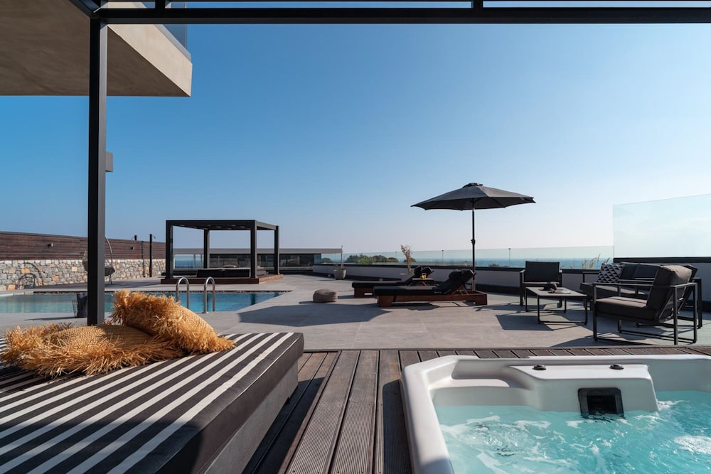 Amara Luxury Villas 44/50