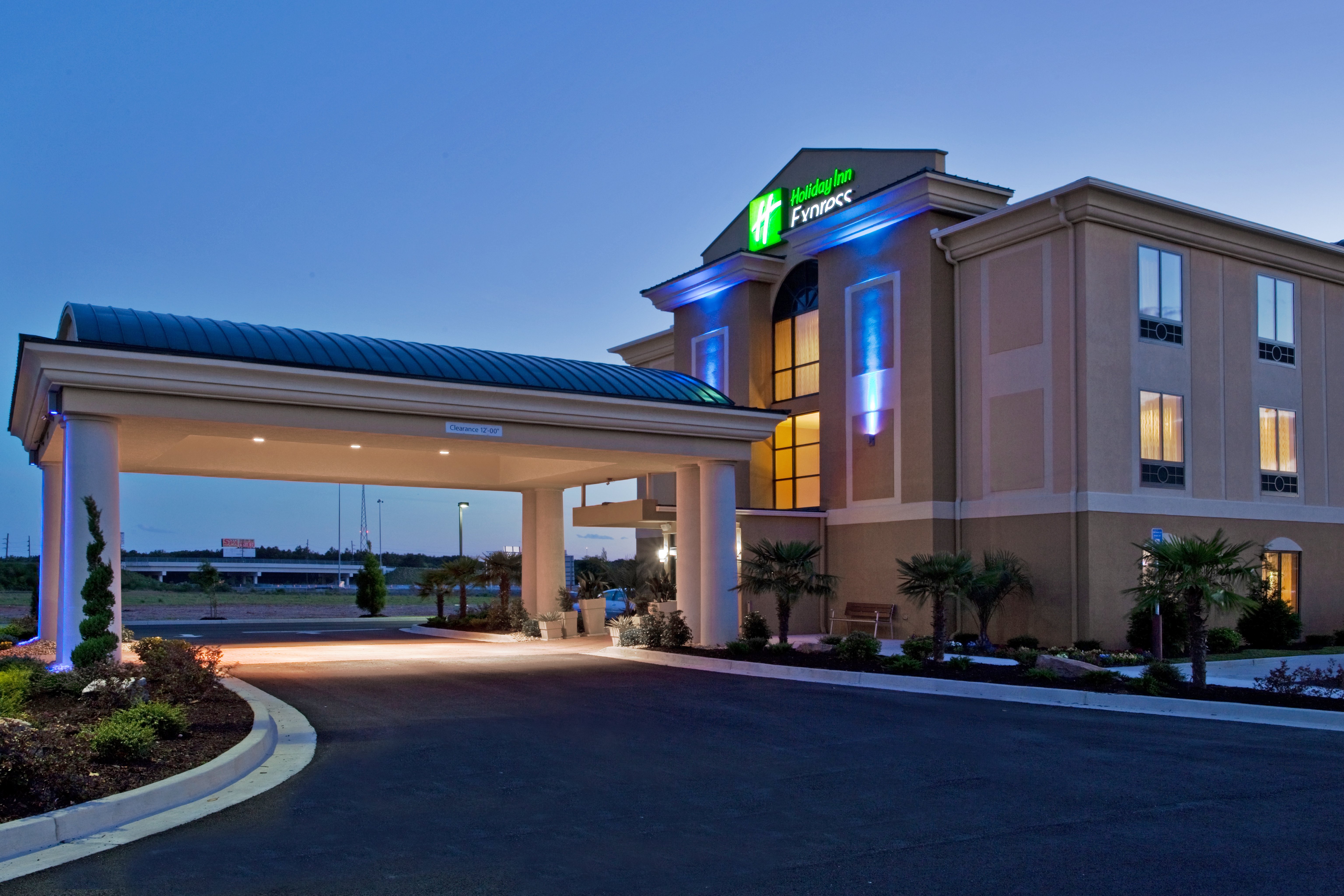 Holiday Inn Express Hotel & Suites Cordele North 72/79