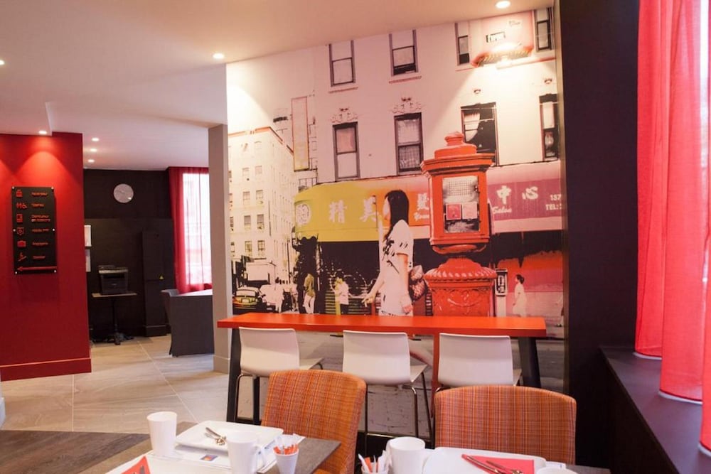 COMFORT HOTEL SIXTEEN PARIS MONTROUGE 53/67