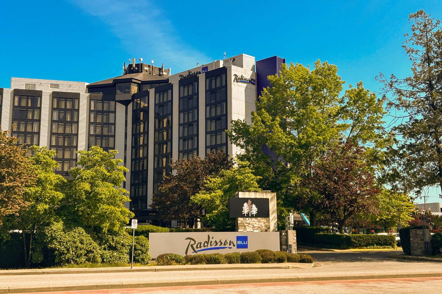 Radisson Blu Vancouver Airport Hotel & Marina 9/45