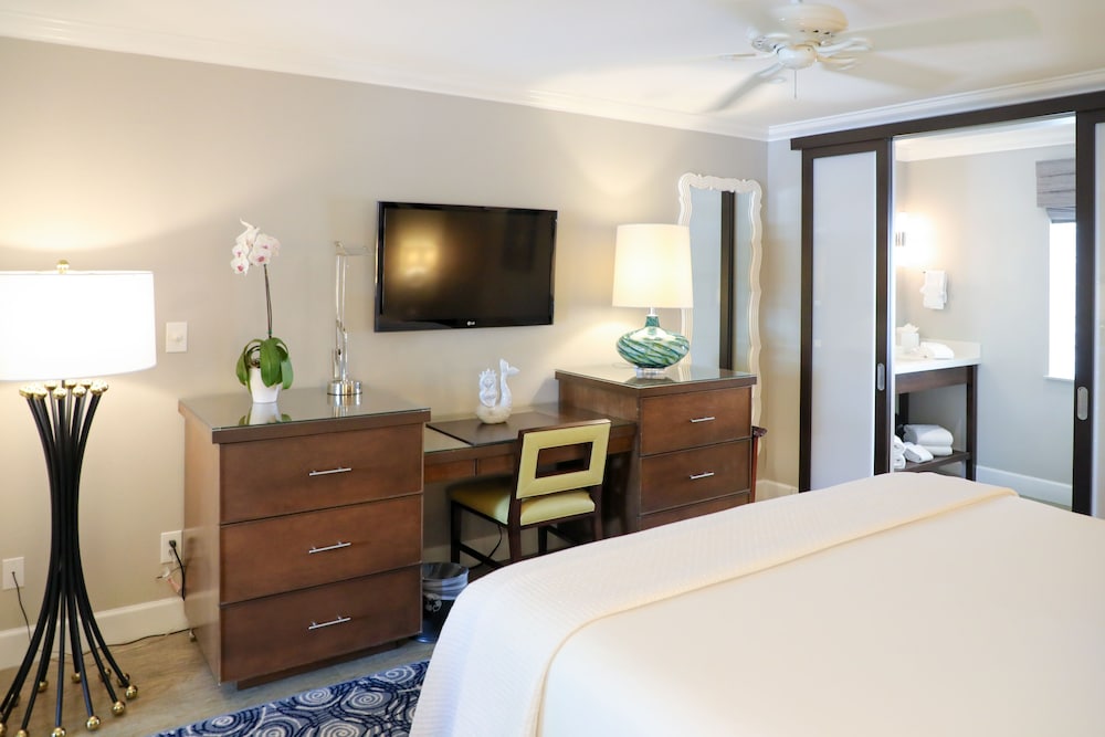 Almond Tree Inn 13/67