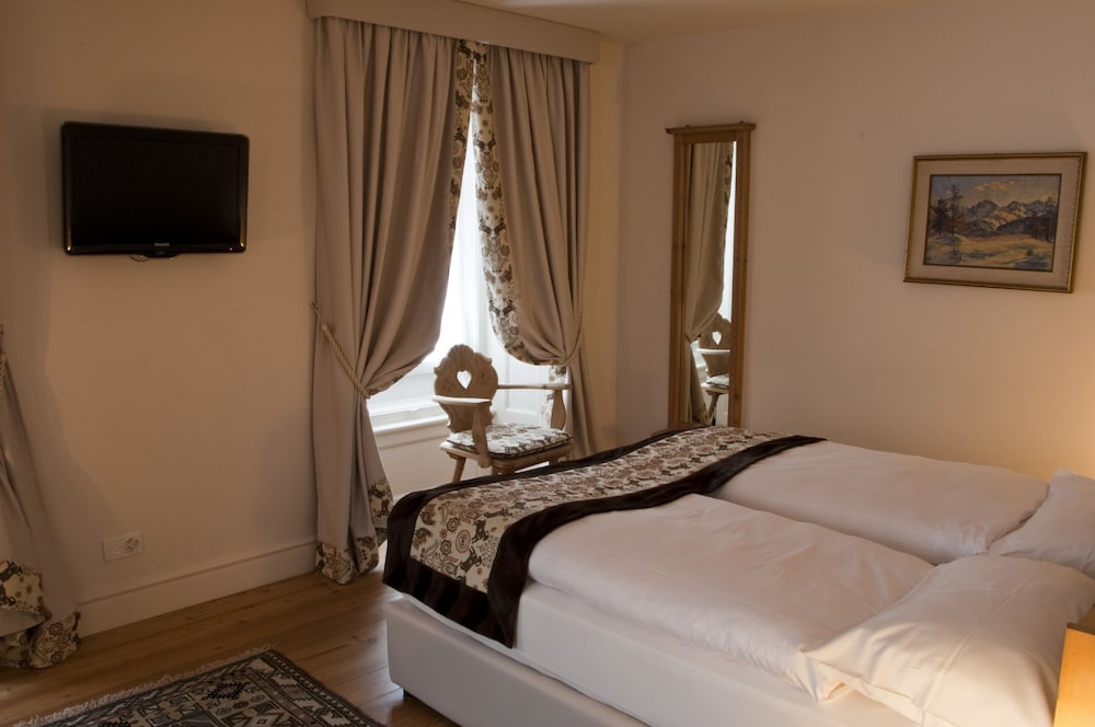 Hotel Bernina 1865 26/97