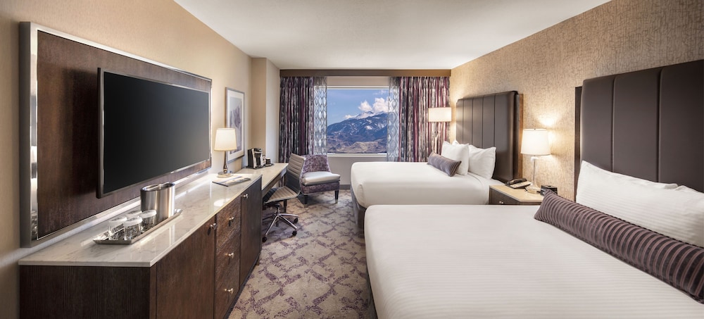 ROOM, 2 QUEEN BEDS, MOUNTAIN VIEW
