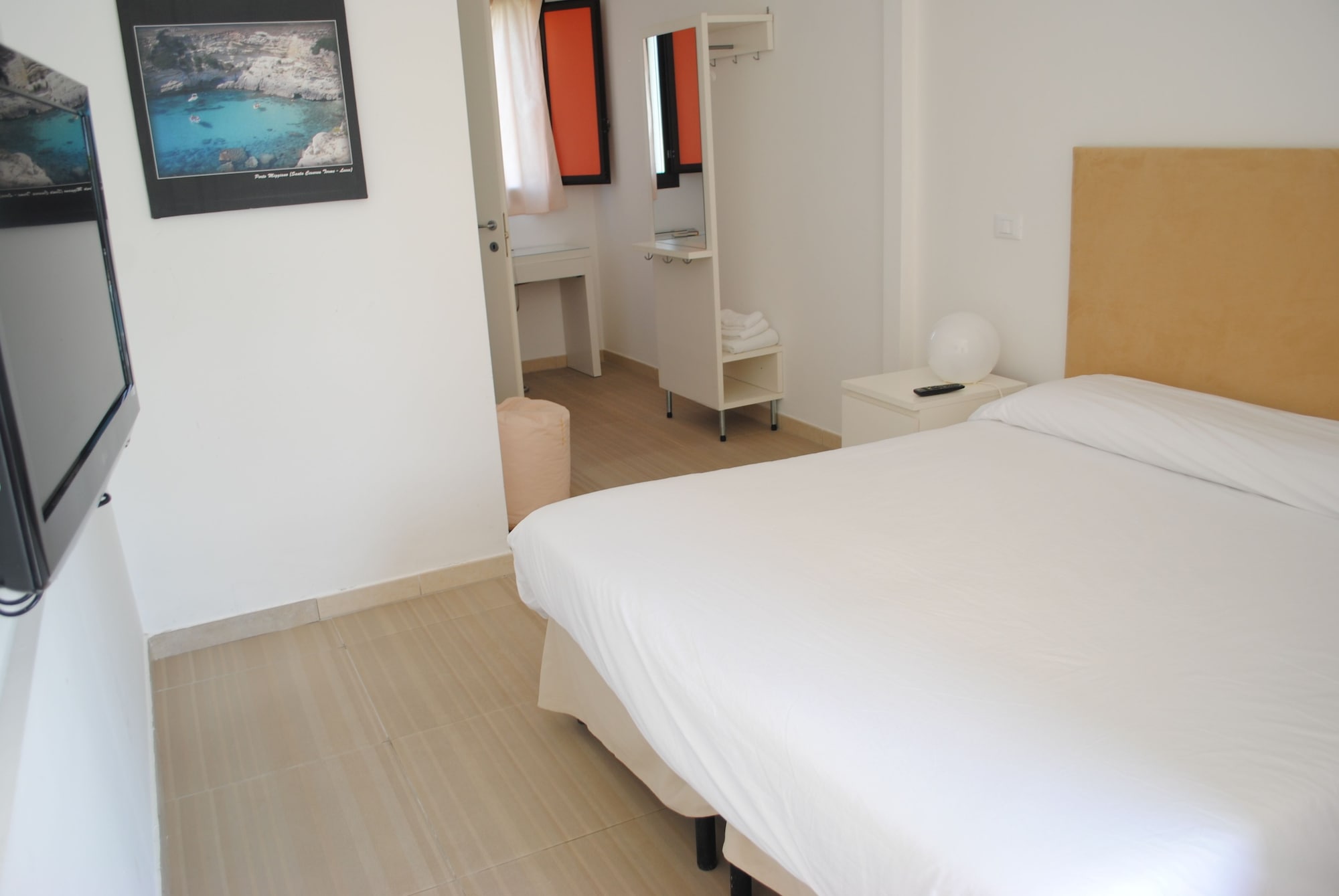1 BEDROOM, CLASSIC, TRIPLE