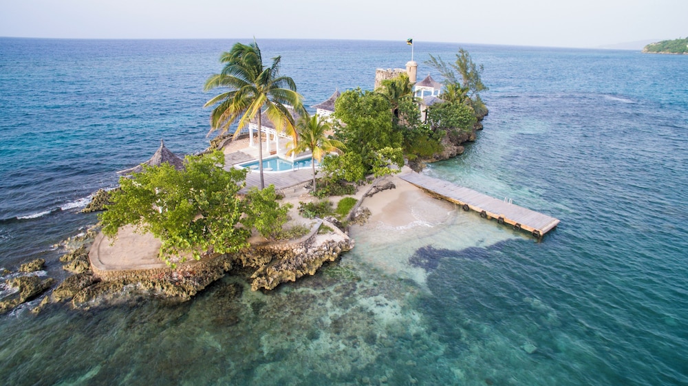 Couples Tower Isle - Adults Only 60/65