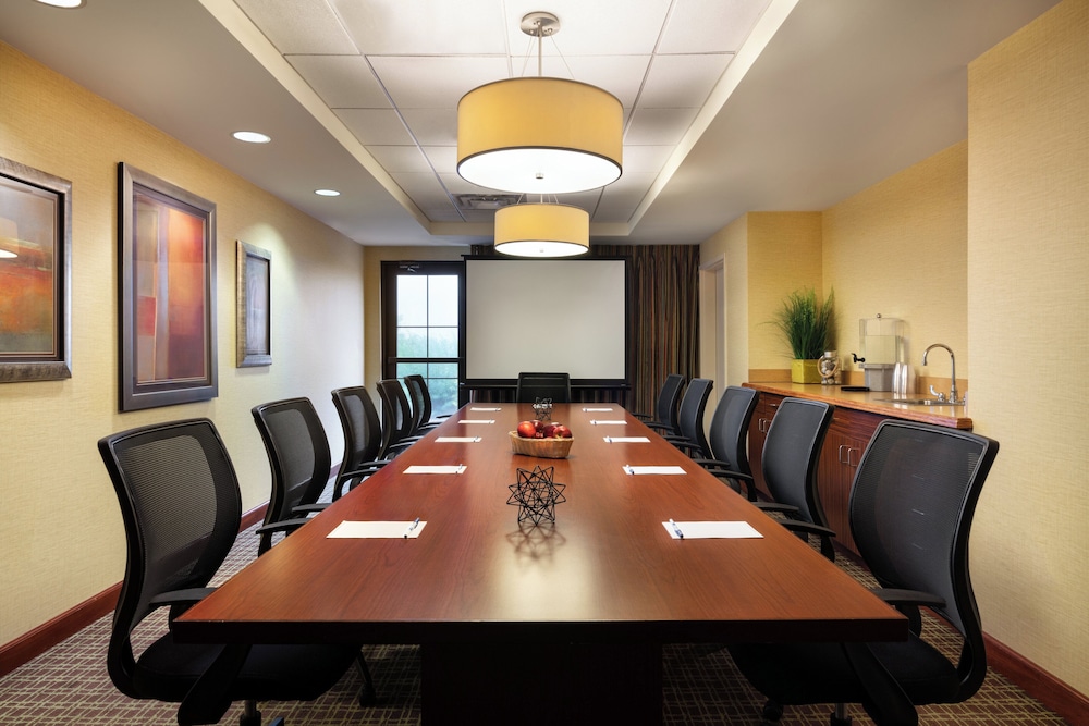Holiday Inn Express Hotel Suites Denver Airport 27/34