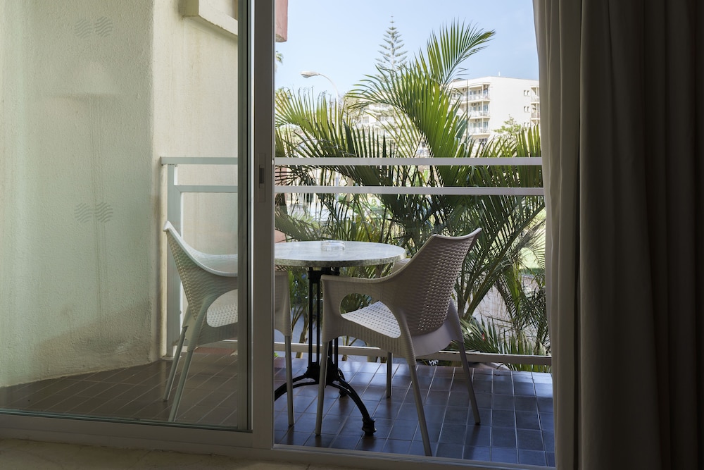 AluaSun Lago Rojo - Adults Only 33/50