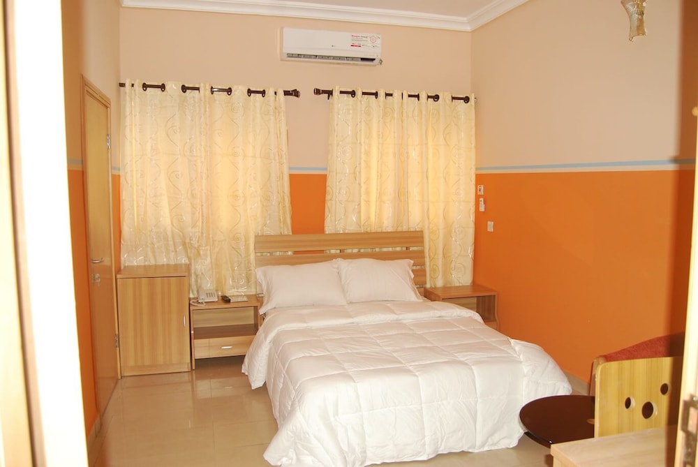 Daneto Hotel 9/22