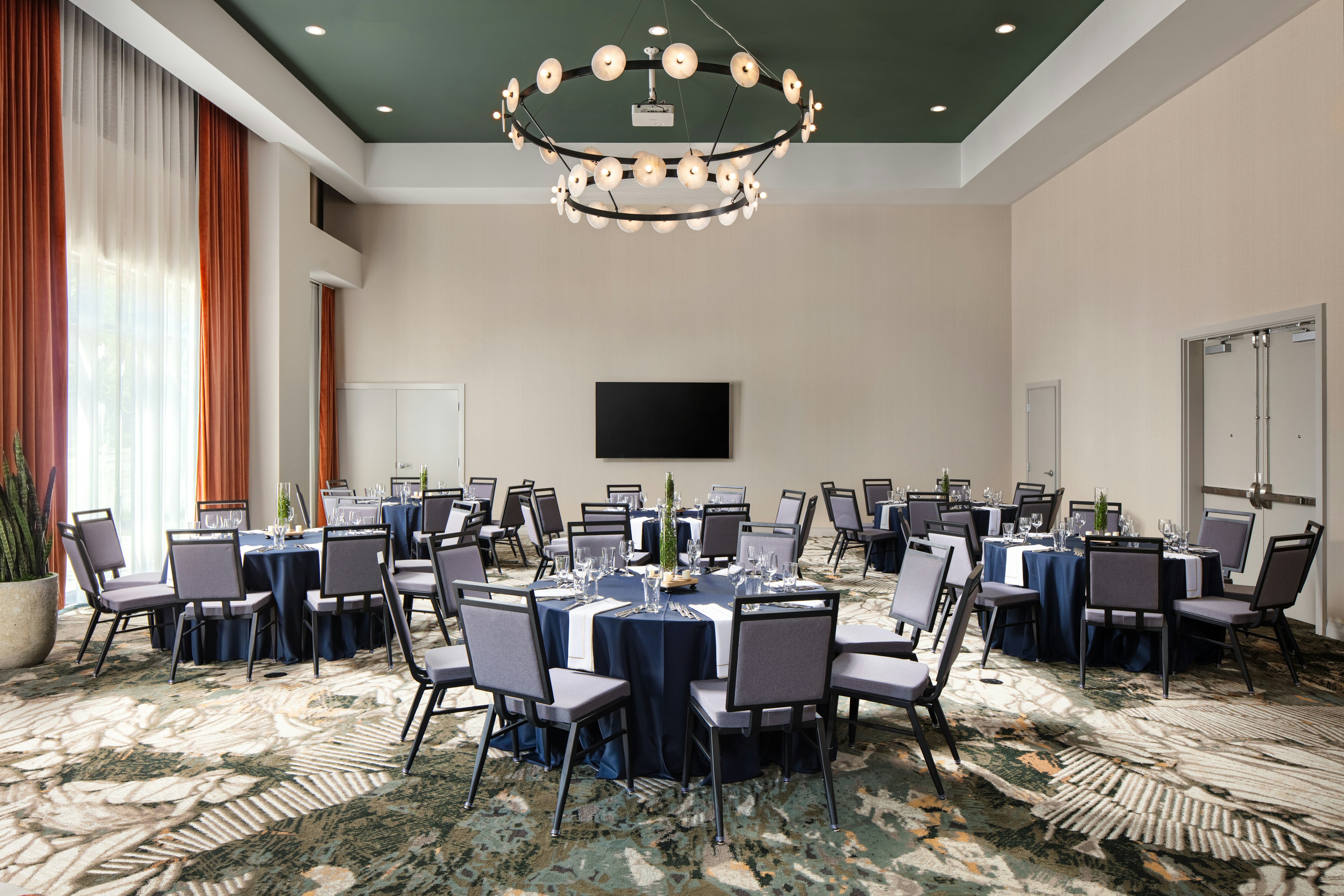 Embassy Suites by Hilton Chattanooga Downtown 38/51