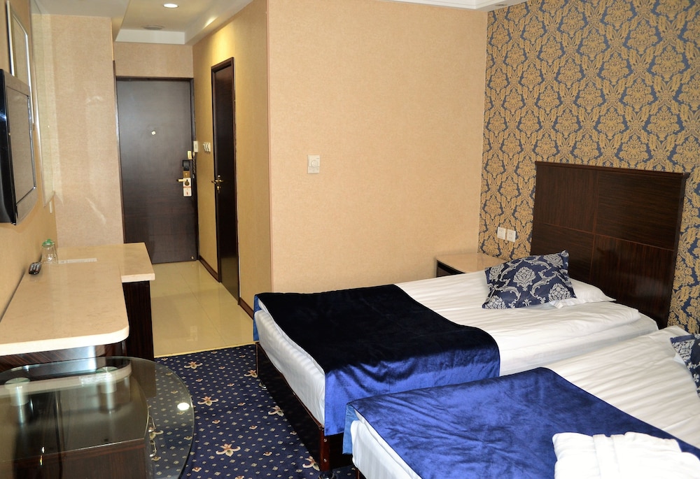 Renion Hills Hotel 28/58