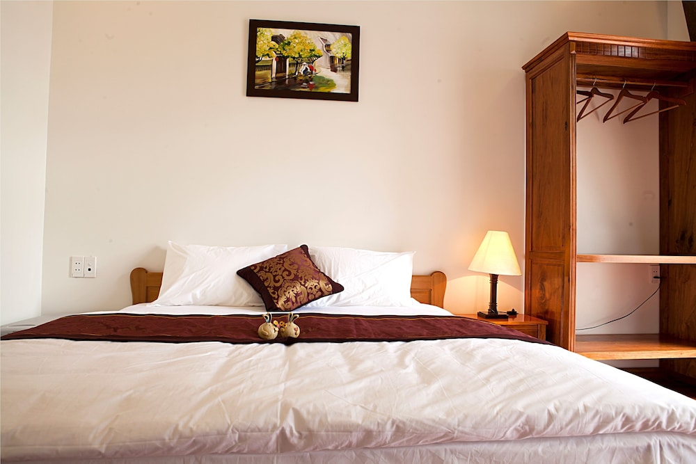 BLUE LAKE HOMESTAY 18/56