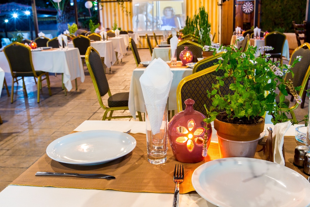 Fitos Inn Guest House 31/50