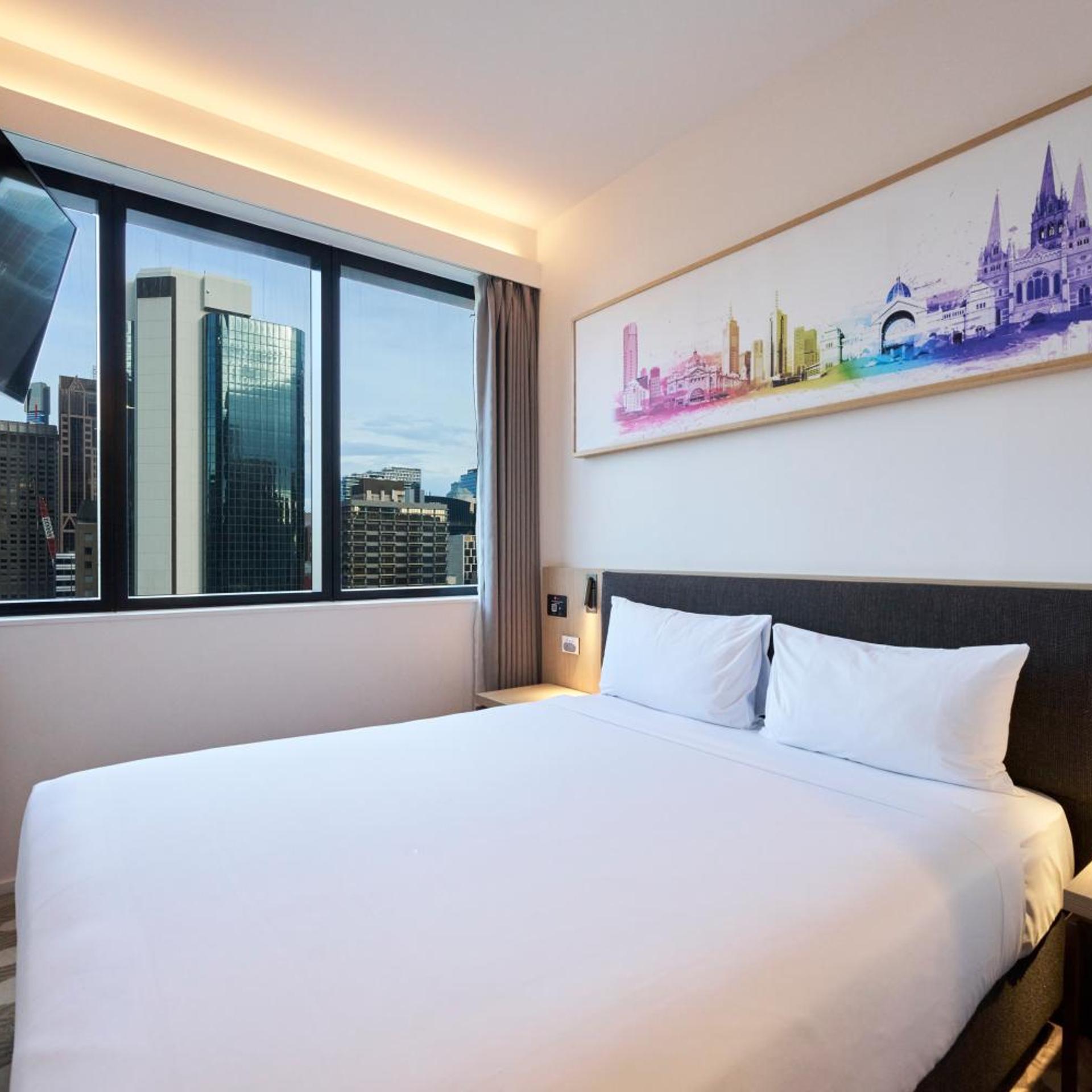 Superior, King Bed, Queen Bed
