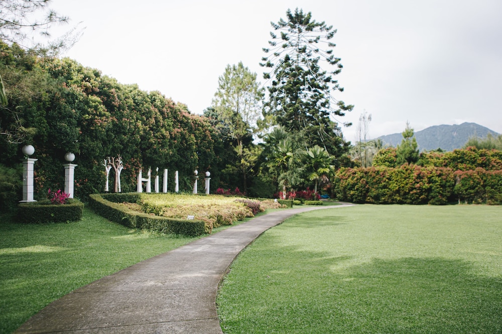 The Hill Hotel & Resort Sibolangit Powered by Archipelago 53/62