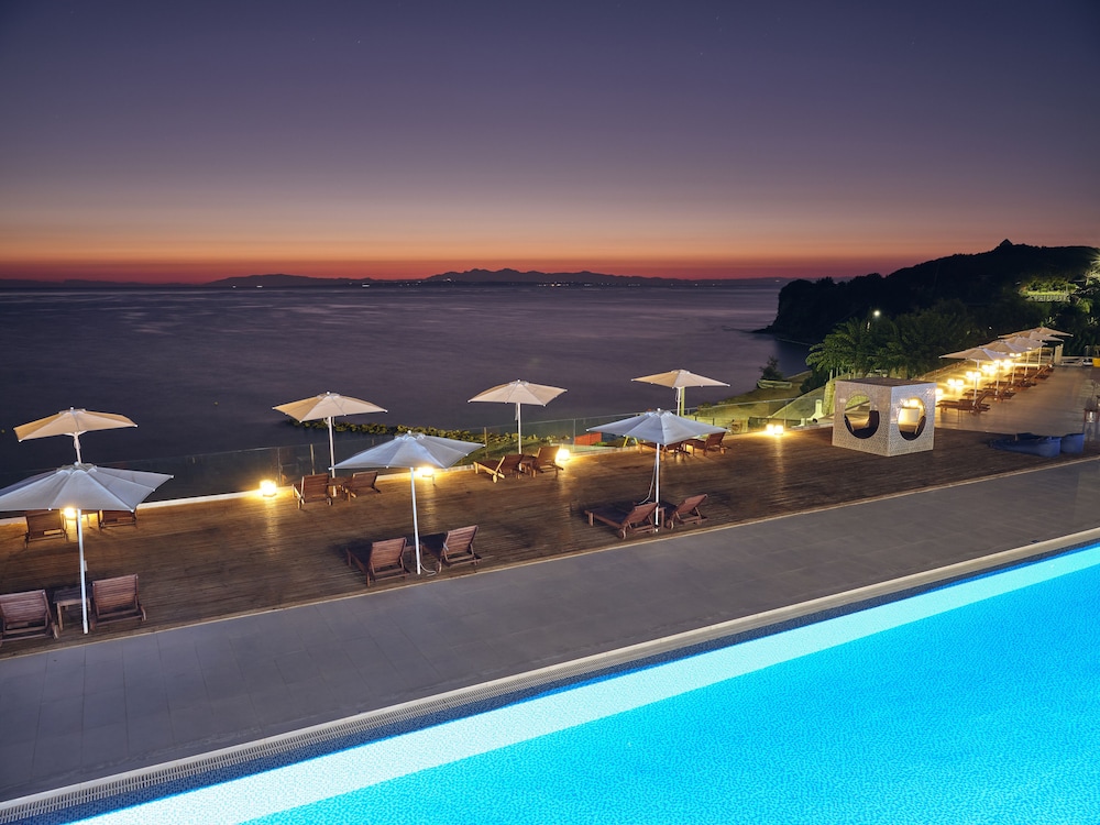 Cavo Orient Beach Hotel 41/50