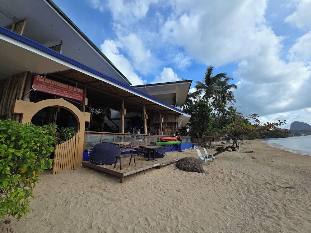 Islandfront Cottages 66/72